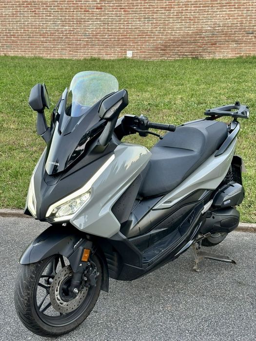 Honda Forza 125CC