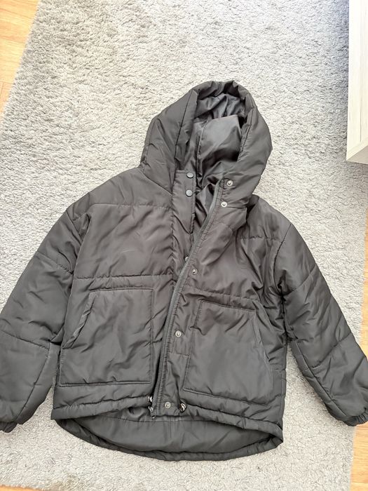 Продам куртку женскую размер 42-48