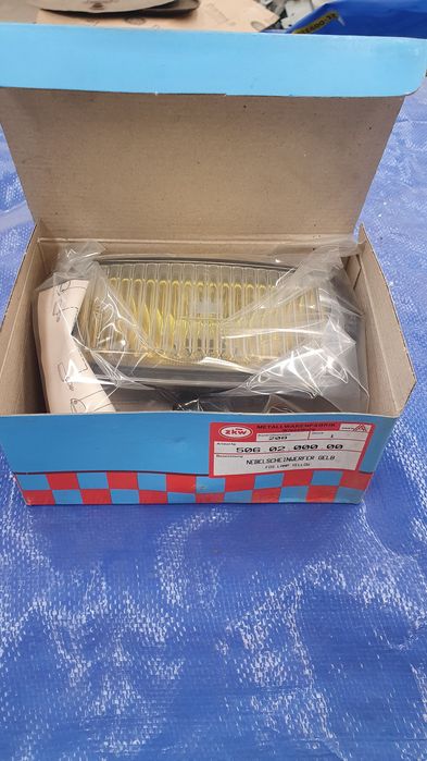 Faróis de Nevoeiro Amarelos Vintage ZKW