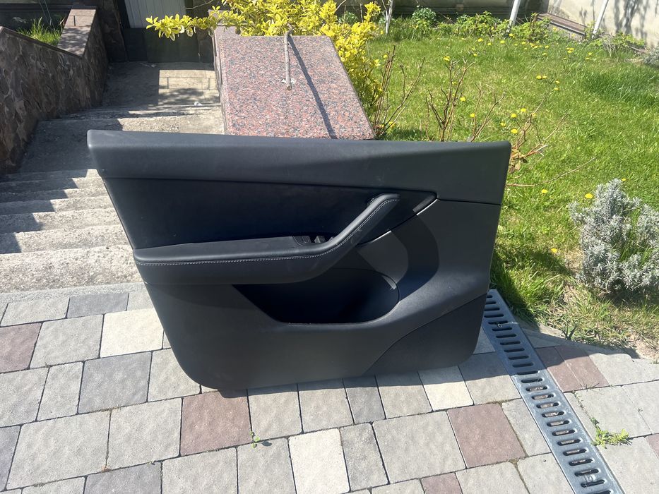 Карта дверей Tesla model Y рест