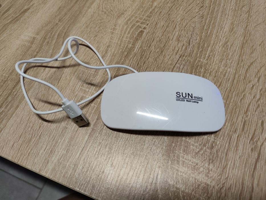 Mini lampa UV LED do paznokci SUNmini.