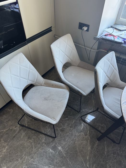 Стільці кухонні мʼякі 4 шт