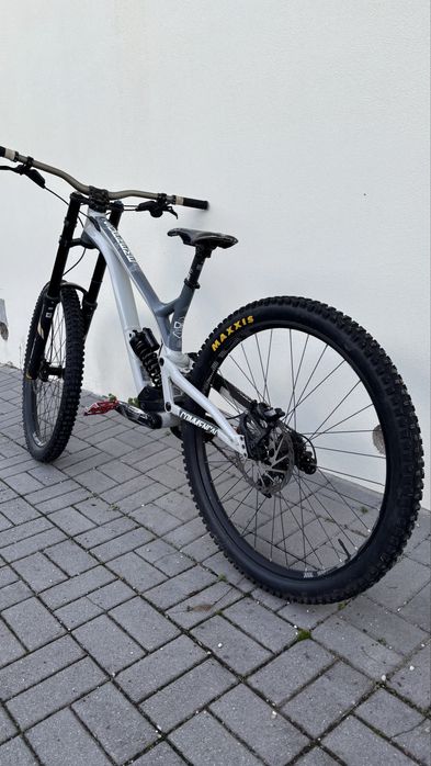 Commencal com suspenção nova