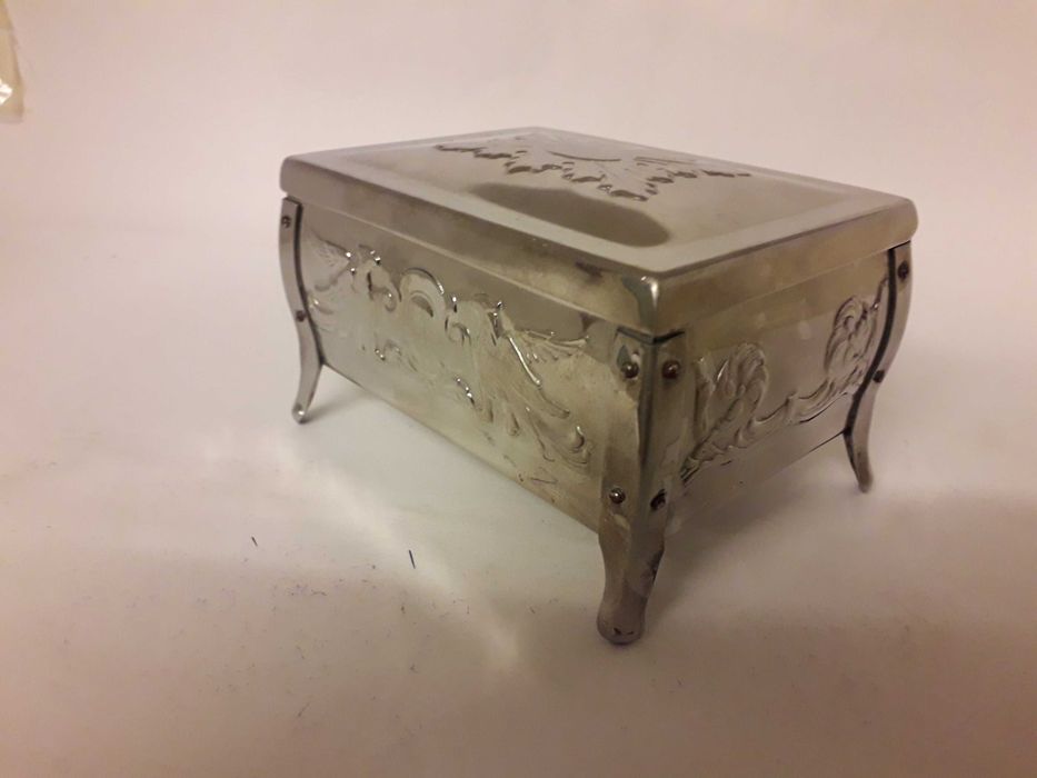 Stara polska szkatułka.