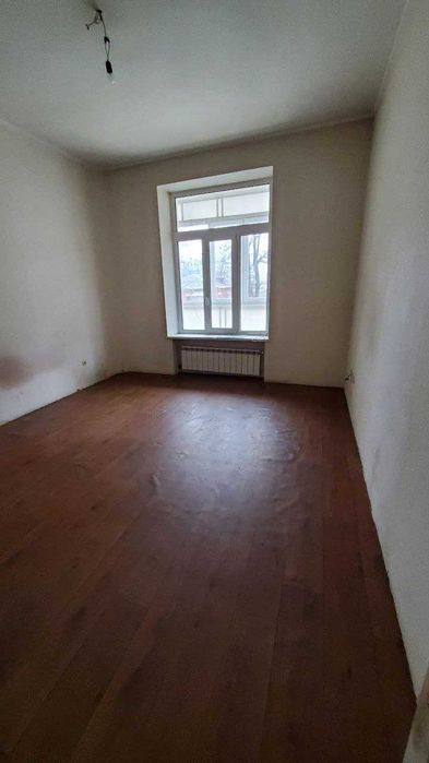 Продам 2-х комнатную в центре Харькова, дом - памятник архитектуры!