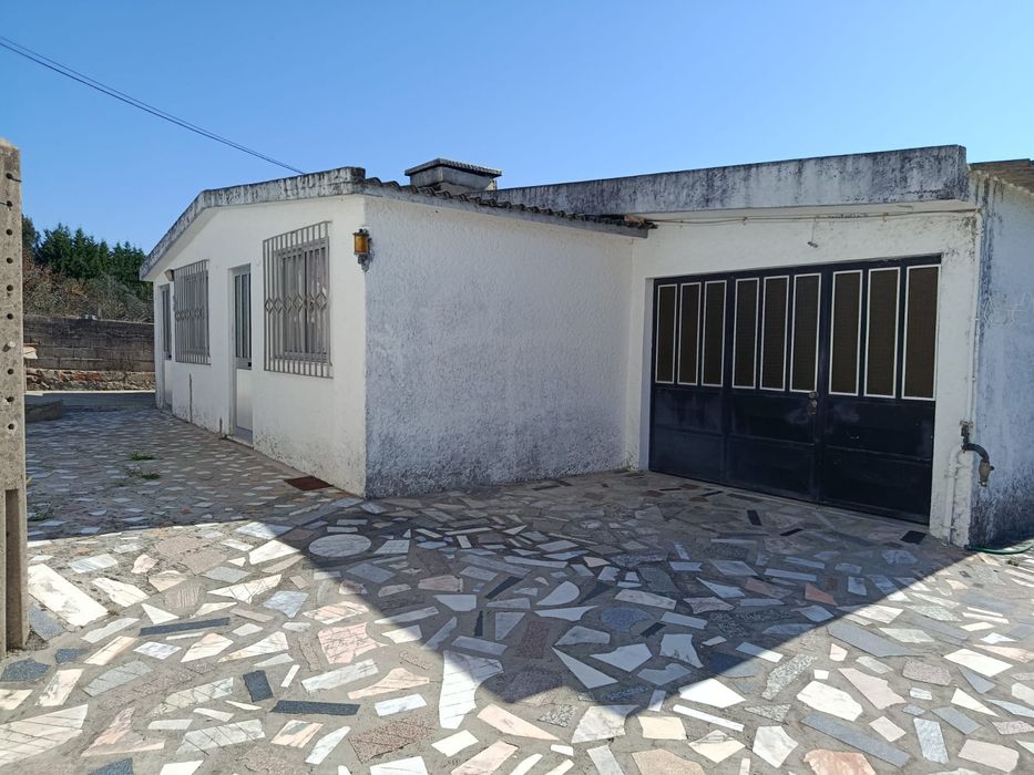 Moradia Independente T6 em Travanca- Santa Maria da Feira