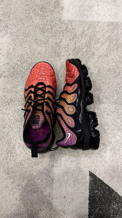 Продам Кросівки NIKE