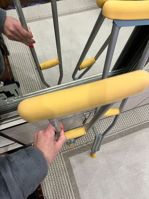 Продам костилі майже нові