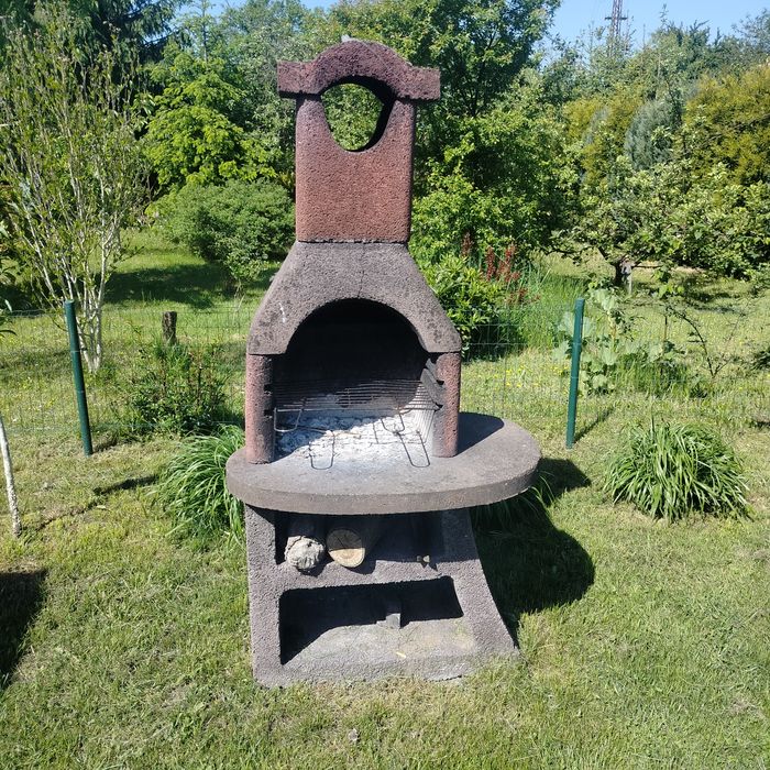 Grill betonowy ogrodowy