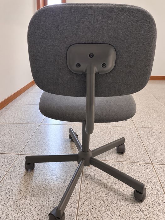 Cadeira de escritório IKEA cinzenta/preta