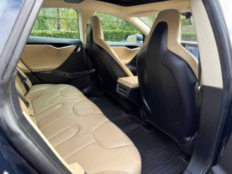 Tesla Model S      2013