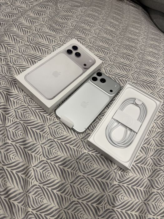 Iphone 17 Pro Max 256 GB Silver Łomża • OLX.pl