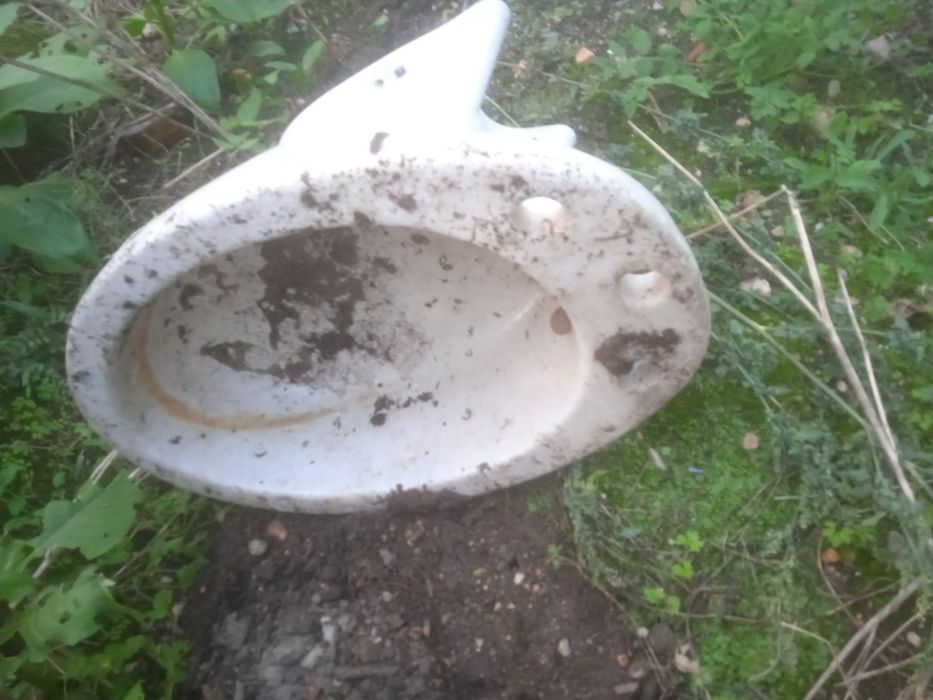 Sanita em cerâmica branca