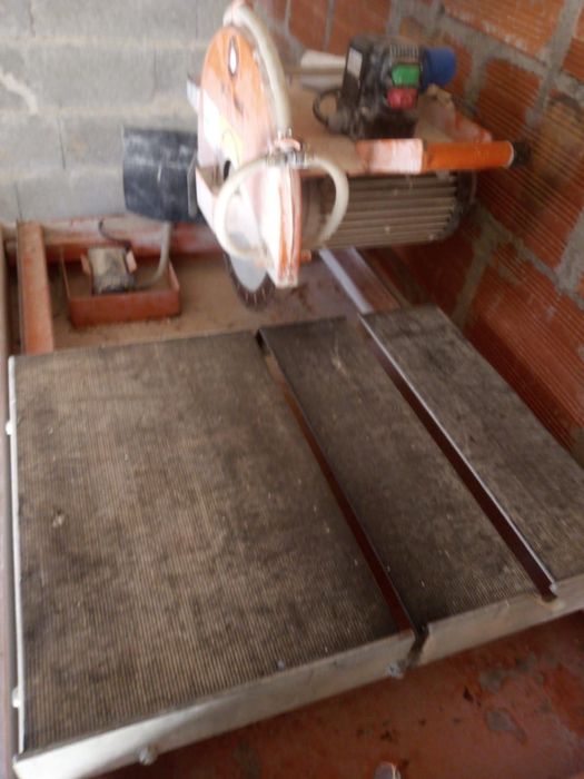 Máquina cortar granito