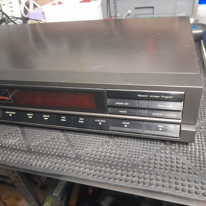 Technics CD Player Model SL P20064585821738498121