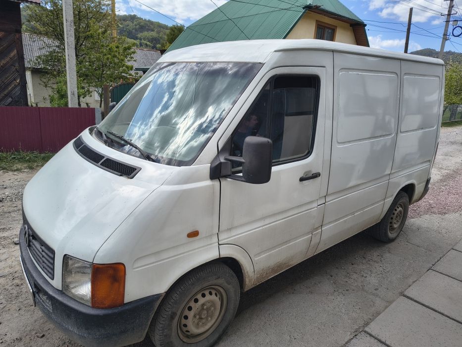 Автобус вантажний лт 35