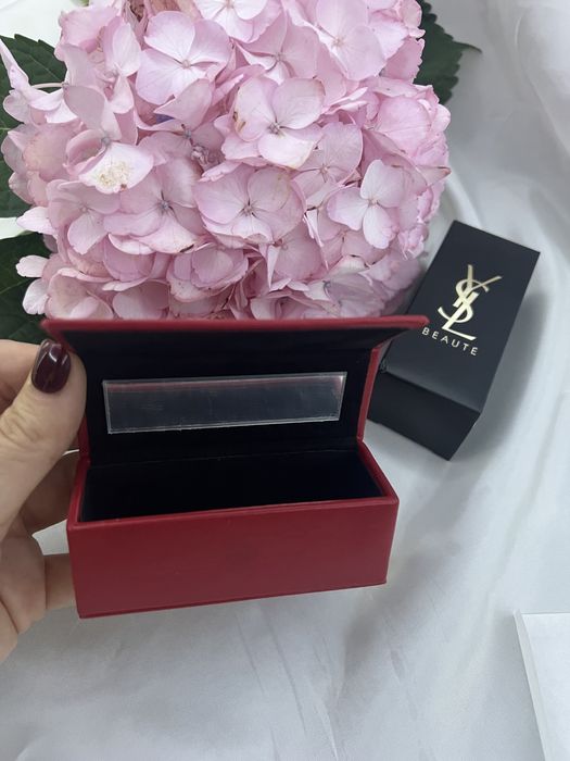 Футляр для помади з дзеркалом ysl