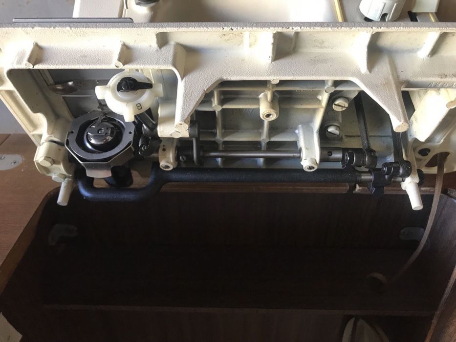 Продам швейну машинку Чайка 142-М