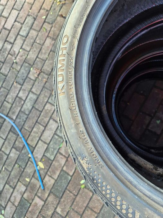 opony zimowe 225/40/R18