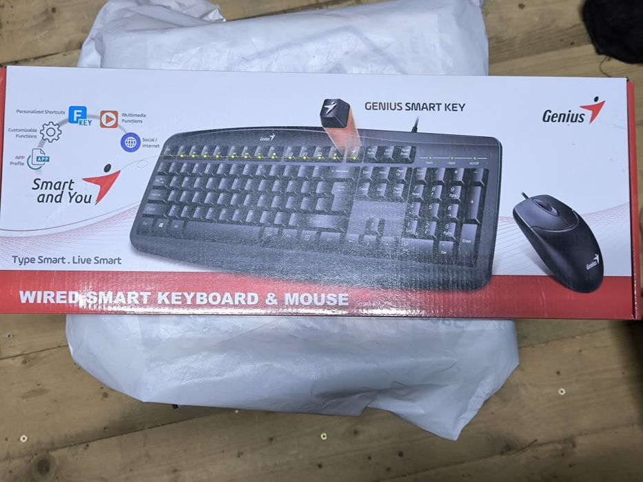 Клавиатура Genius smart km-200. Комплект клавиатура і мишка.