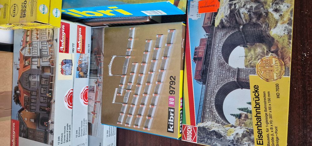 Maquetes comboios venda vario material preços  pelo telefone