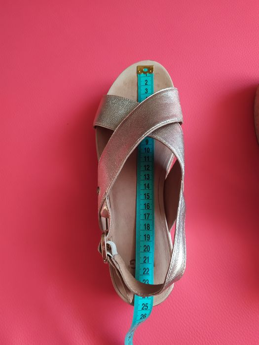 Босоніжки UGG 37 розмір