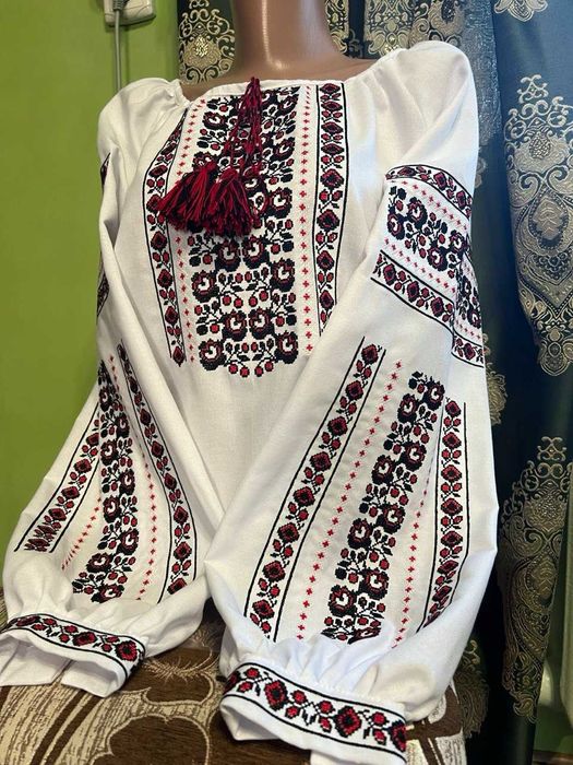 Чудесні Жіночі вишиванки