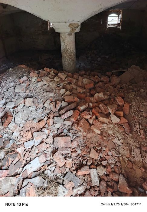 Gruz z czerwonej cegły oddam