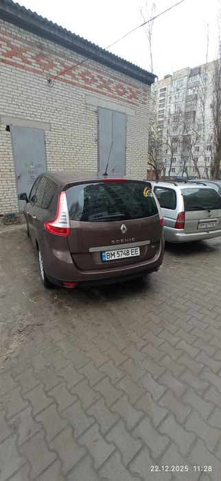 Рено сценік 3.  2009 року. 7 місний.тел: