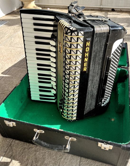 Acordeão Hohner (teclas)