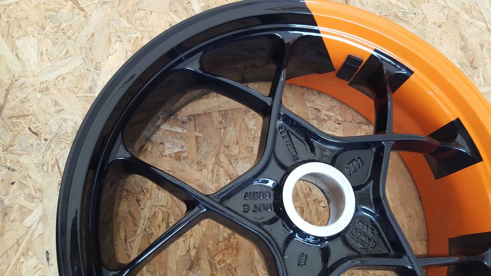 Felga kolo Superduke 1290 Super Duke R  2018-20 rok KTM Idealne Tylne