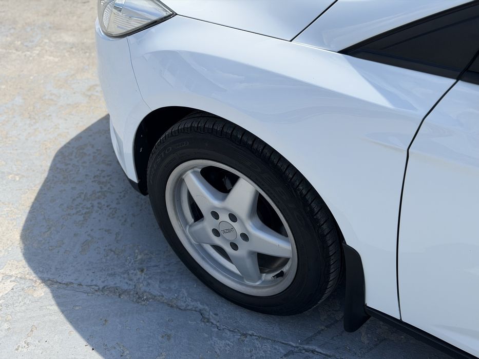 Ford Focus 2015 VIN WF05XXGCC5FK41363 фото оголошення 13 з 24