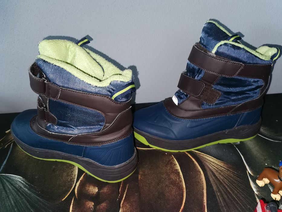 Śniegowce r 35, kozaki, buty zimowe, nieprzemakalne buty zimowe