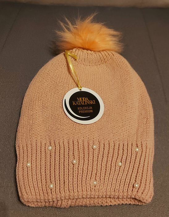 Czapka damska zimowa z pomponem Moda Kataliński kolor pudrowy róż