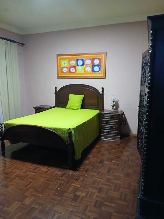 Quarto para alugar em moradia