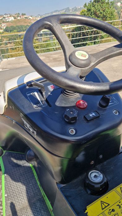 Trator Corta-Relvas ETESIA MVEHH – Usado
