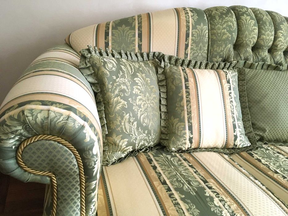 Два дивани, комплект