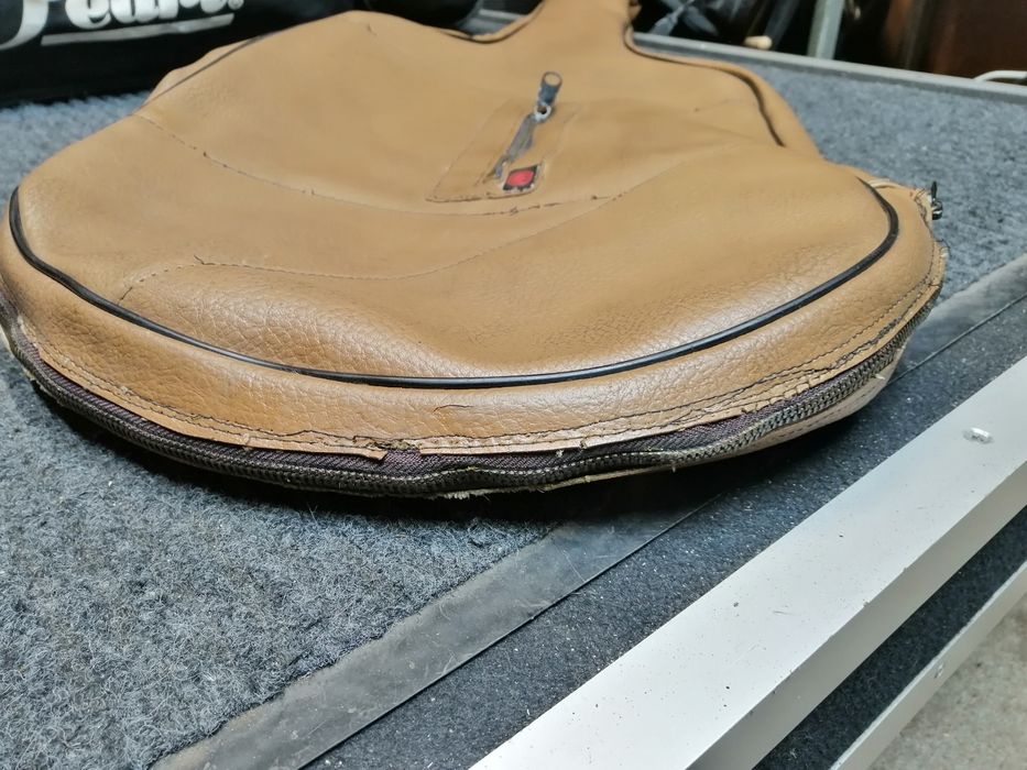 чохол для електрогітари лофт