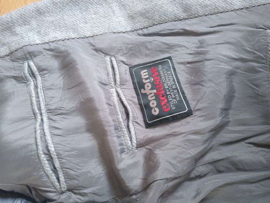 Szara wełniana marynarka męska