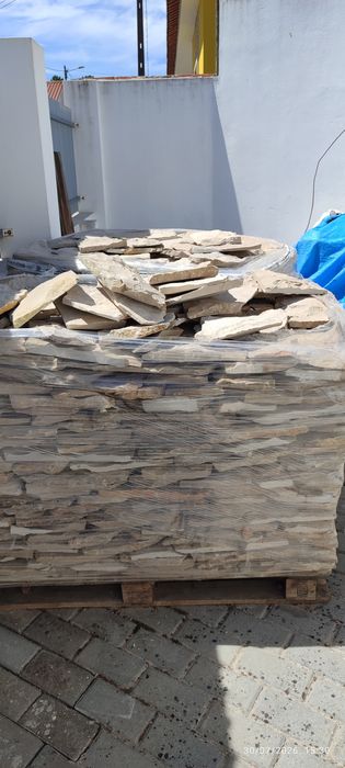 Pedra Rústica para muros em Beje em PATAIAS