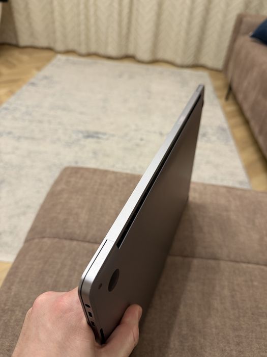 Як Новий ! Macbook pro 15 2019 i9 / 16gb / 512gb / 93% АКБ