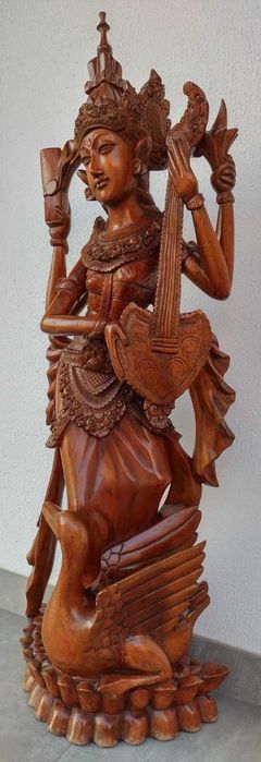 Estátua/escultura/figura Saraswati - deusa hindu (madeira de mogno)