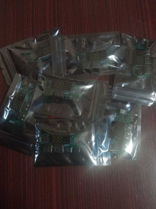Плата для powerbank 5В 2,4А з дисплеєм
