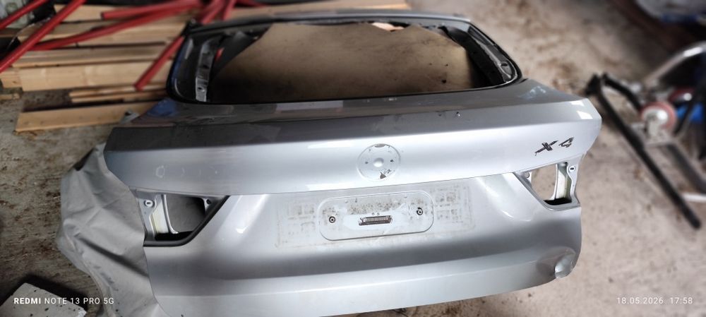 Klapa tył BMW X4 F26 srebrna komplet, szyba tapicerka przycisk zawiasy wgniotka