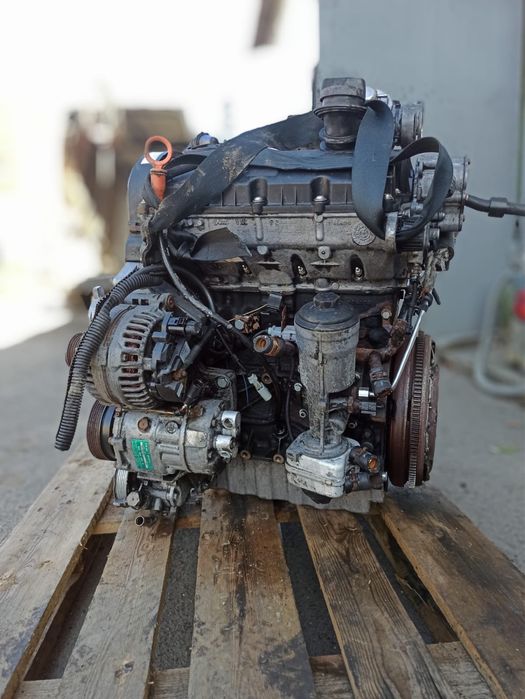 Двигун мотор двигатель AXB AXC 1.9 tdi VW T5 transporter