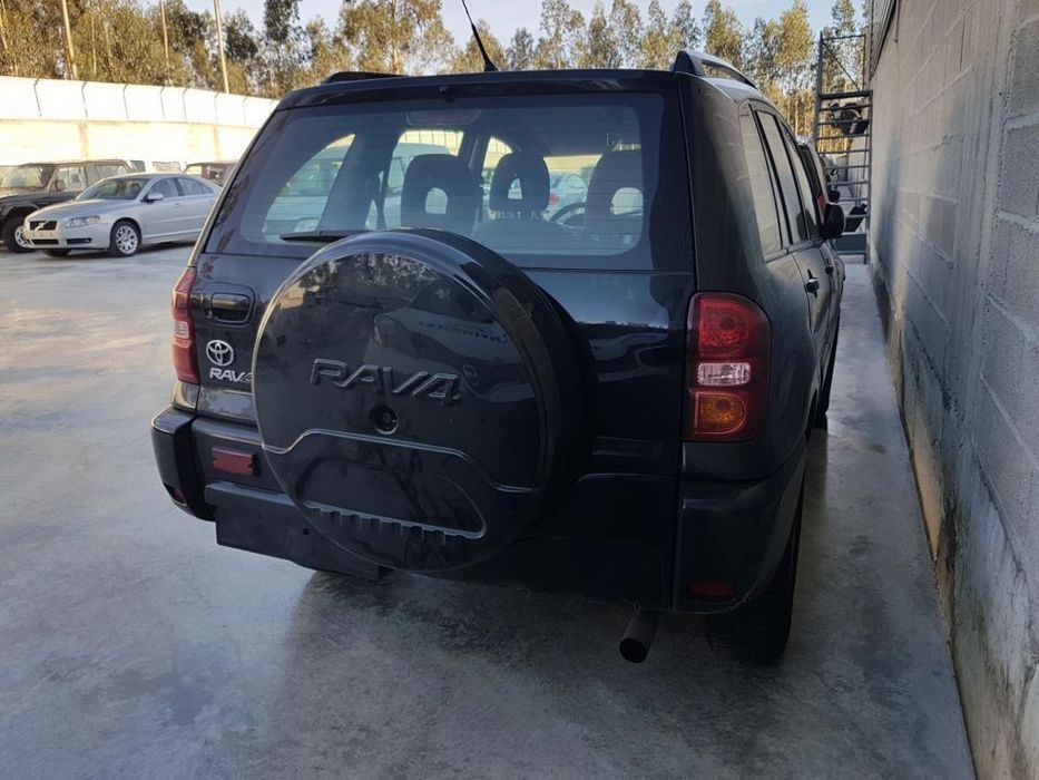 Toyota Rav-4 D4d para peças