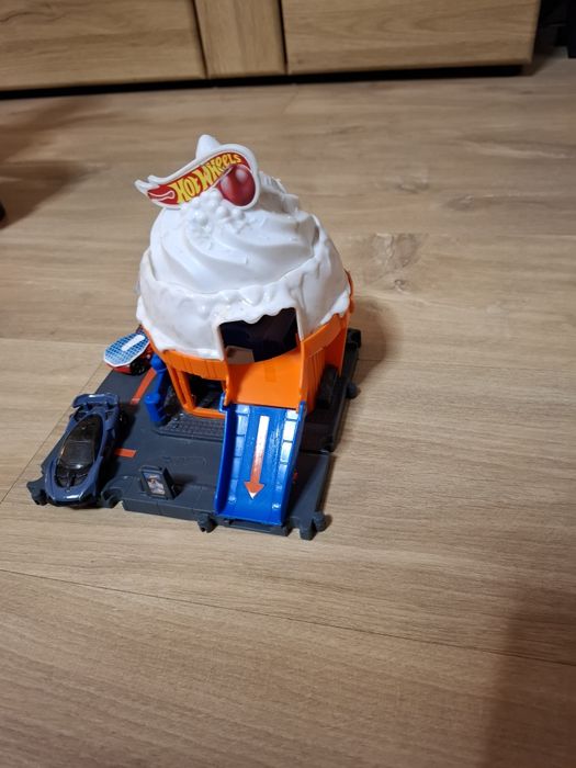 Hot Wheels City Zestaw Rajdowa Lodziarnia