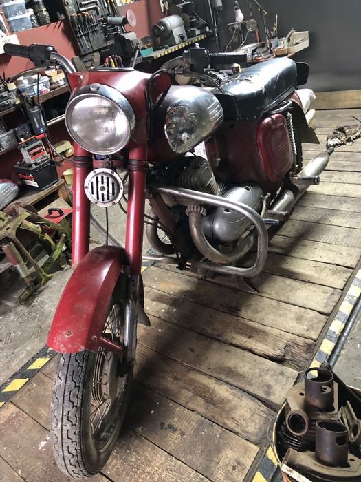 Продам JAWA старушку