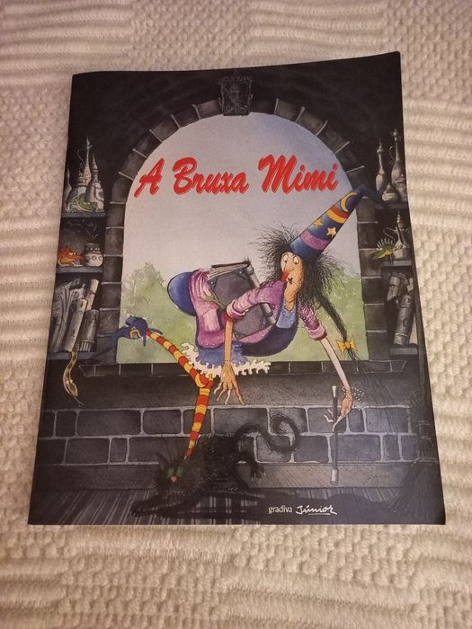 Livro "A Bruxa Mimi" da Gradiva Júnior