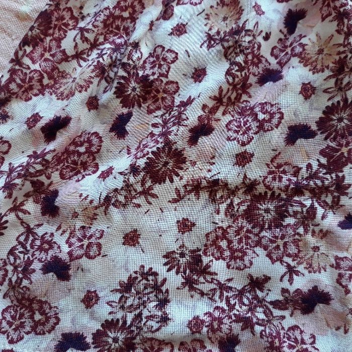 Saia rosa Stradivarius